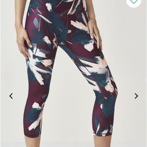 2/$15 bundle Fabletics Salar Capri in Floral Spark